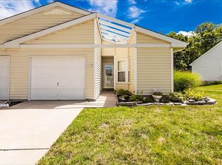 1648 Claydell Dr #40, Saint Peters, MO 63376