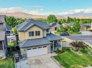 3045 E Lookout Dr, Eagle Mountain, UT 84005