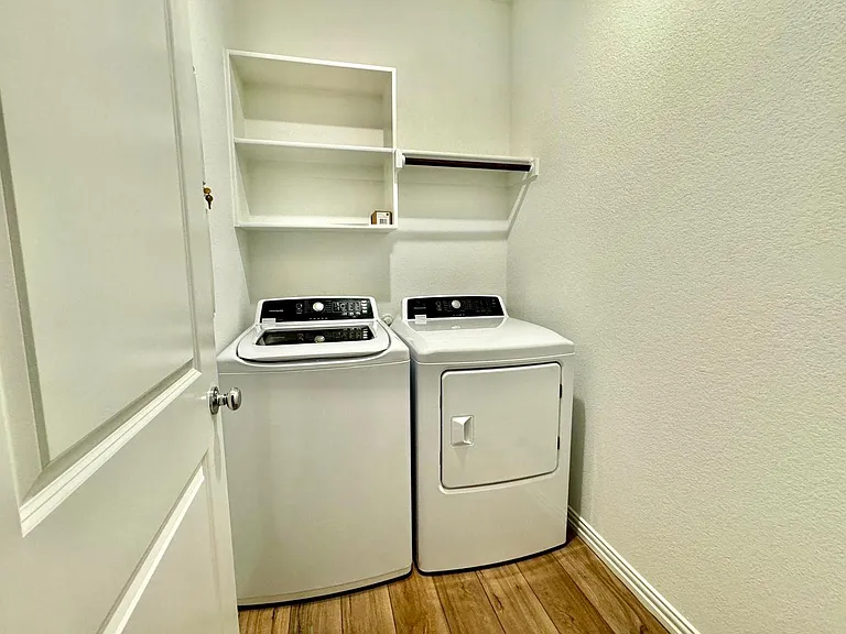 1012 Longleaf Ln — Photo 11