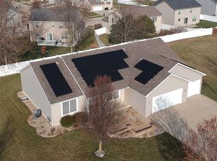 2907 Binghamton Ln, Bloomington, IL 61705
