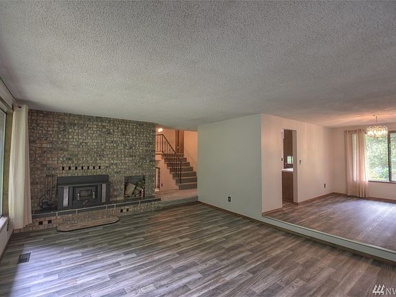 5th image of 1231 98th Ln SE