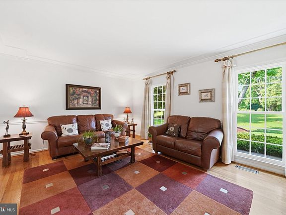 5th image of 15113 Water Oak Dr