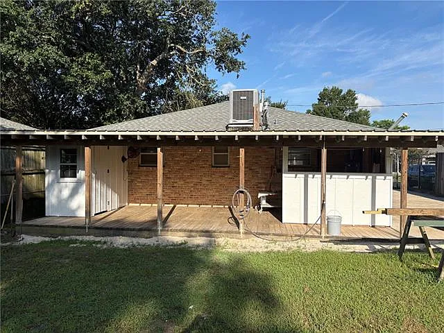 1309 Huron Ave — Photo 13