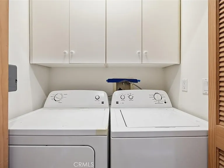 2406 Ocean Dr — Photo 21