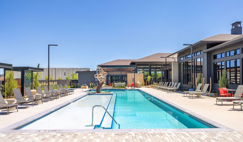 MAA Milepost 35 apartments in Denver