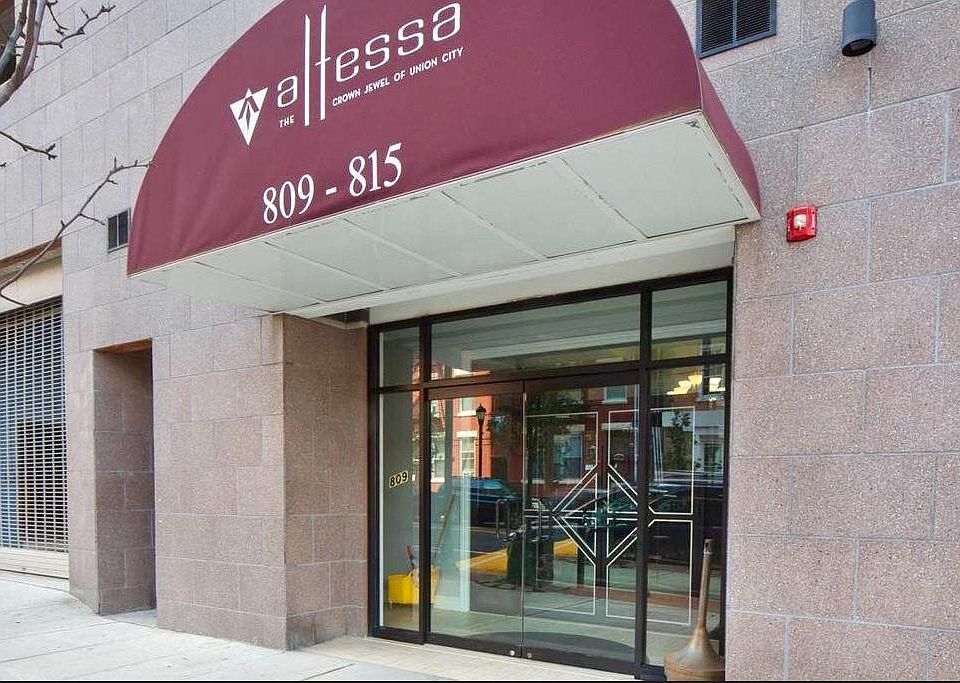 1st image of 809 22nd St APT 510