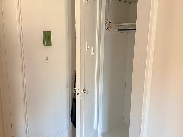 814 W End Ave #13D — Photo 2