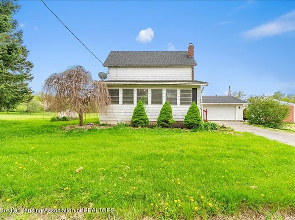 8280 S Dewitt Rd, Dewitt, MI 48820
