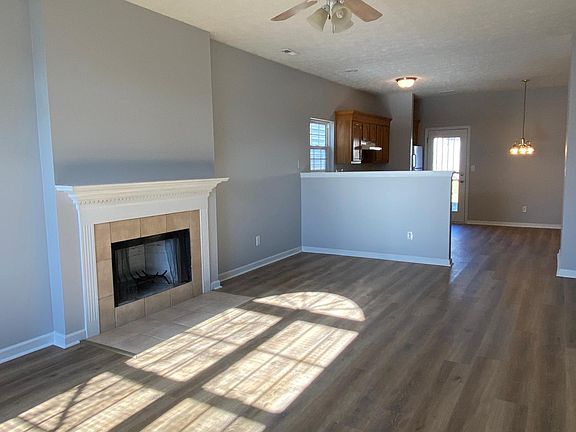 4th image of 1161 Parliament Way