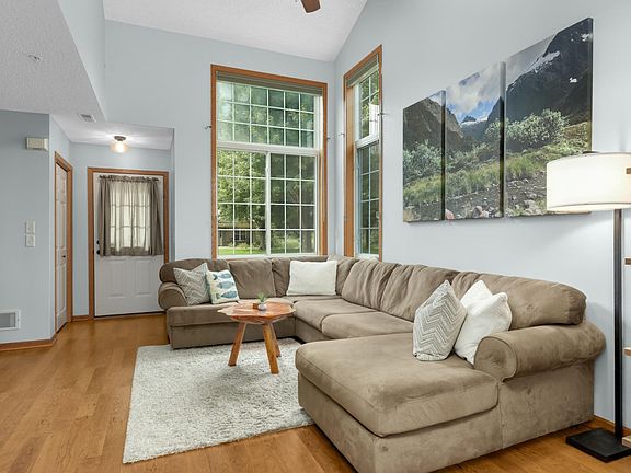 5th image of 307 Arrowhead Dr