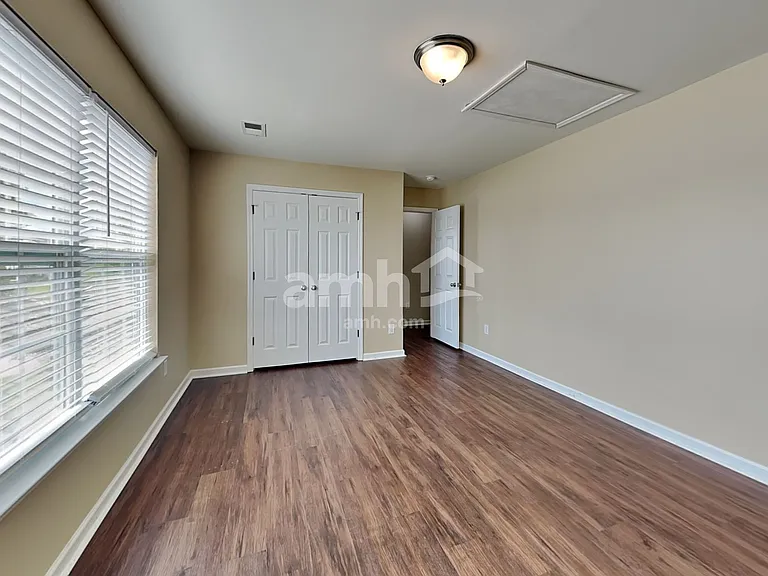 314 Southwilde Way — Photo 20