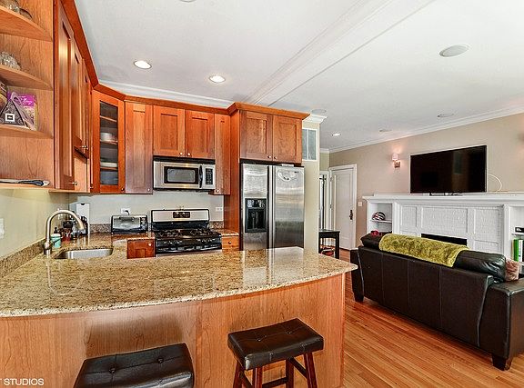 5th image of 2707 N Mildred Ave APT 1A