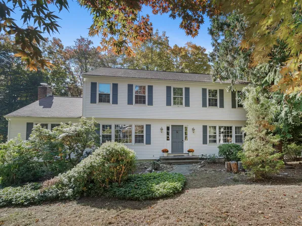 15 Kings Lane, Wilton, CT 06897