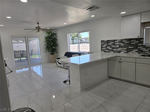 5th image of 2841 Artic St