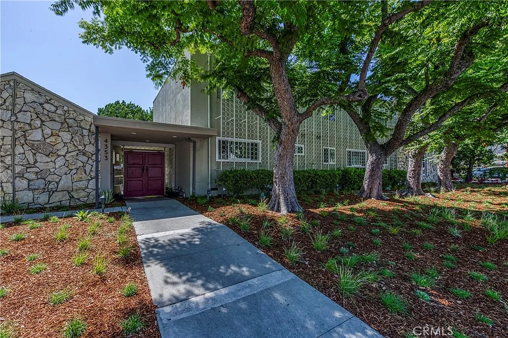 2 bed, 1189 sqft, $3,450 — Photo 3