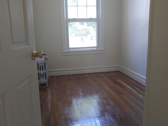 5th image of 260 Liberty Ave