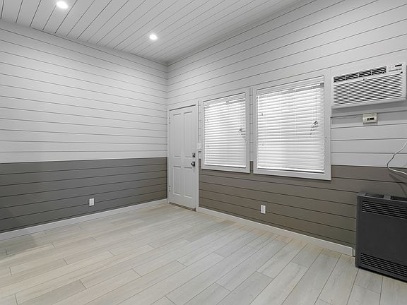 5th image of 4206 S Centinela Ave #D