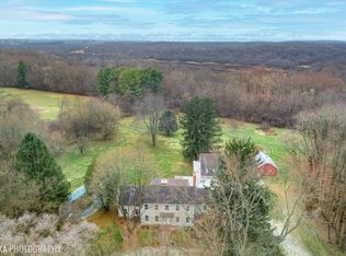 356 Old Sutton Rd, Barrington, IL 60010