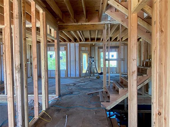 5th image of 19362 Skyview Ln