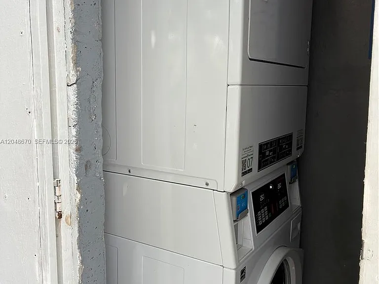 8020 Abbott Ave #6 — Photo 12