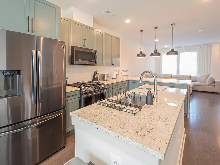 1112 Wesley Terrace Ave — Photo 7