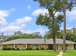 8443 Westview Dr, Houston, TX 77055