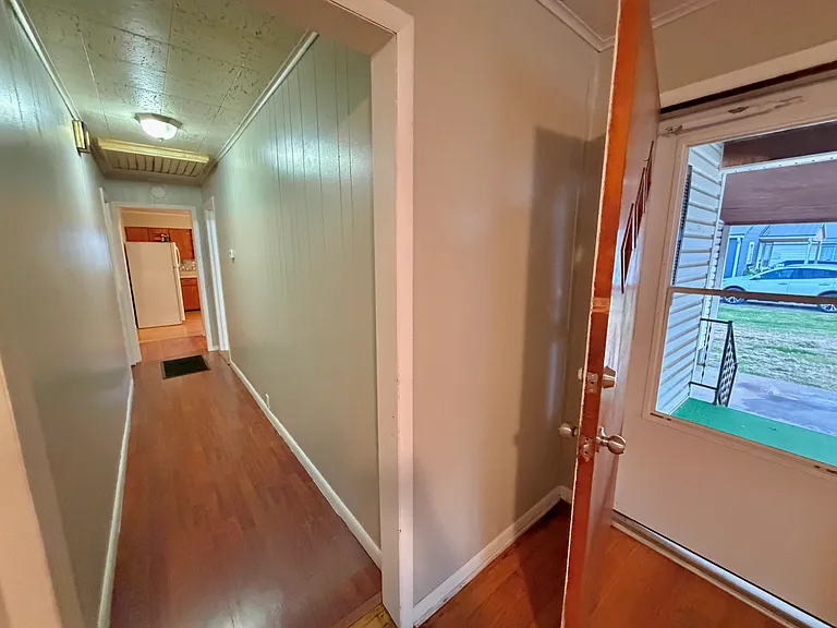 3220 Franklin Ave — Photo 10