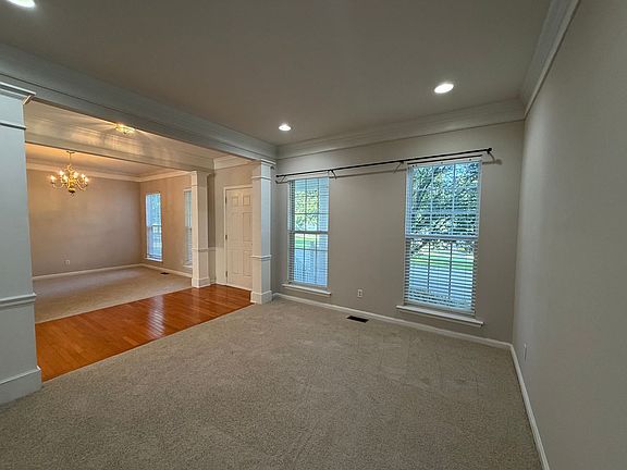 5th image of 1108 Harding Dr