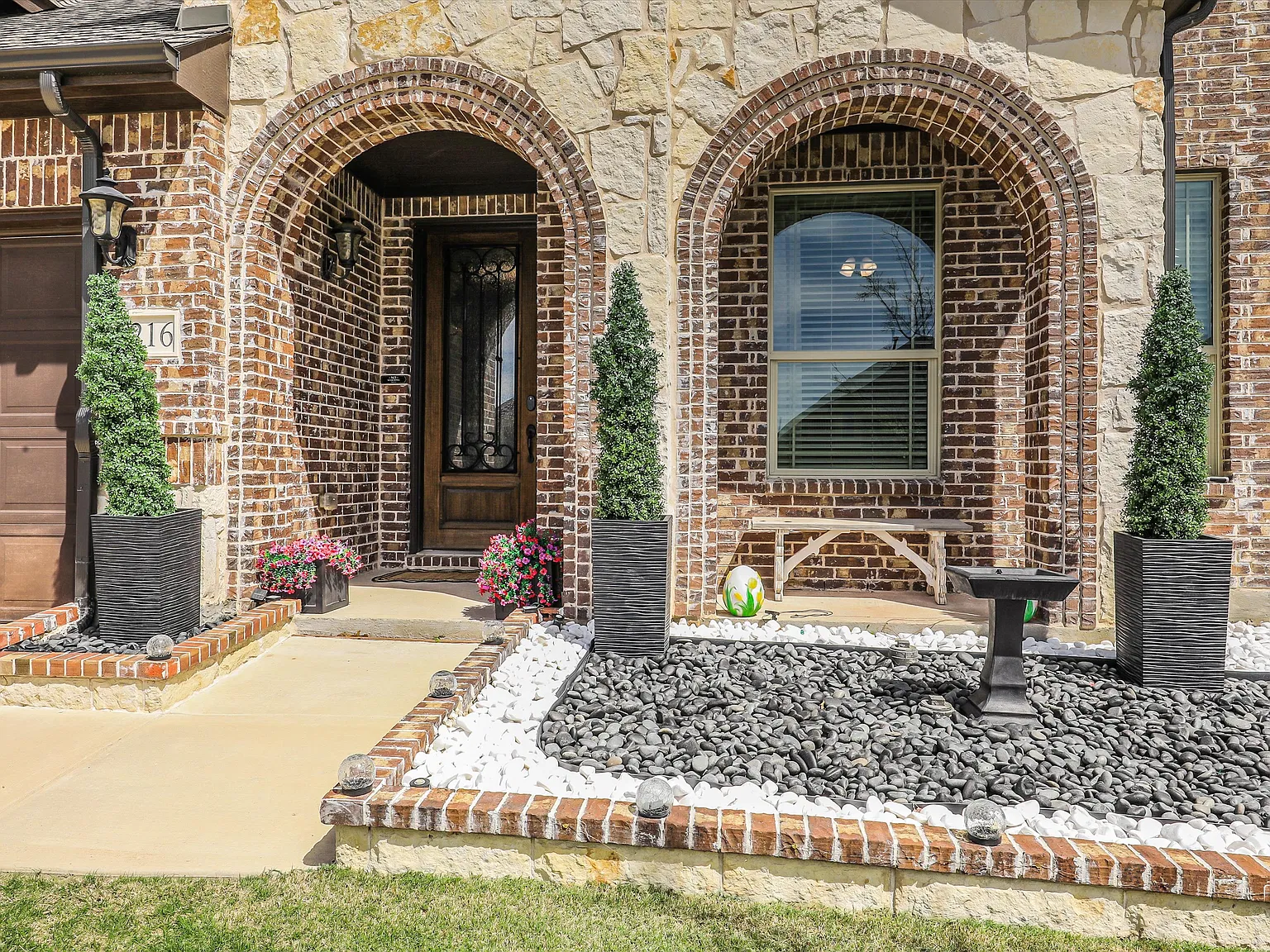 4 bed, 3034 sqft, $3,000 — Photo 3