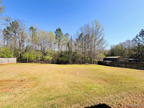 4th image of 1914 Cahaba Rd