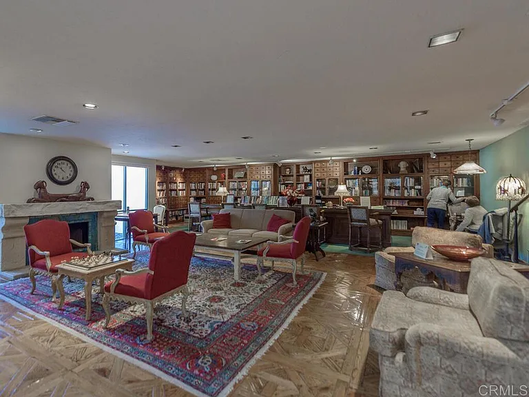 6033 Patmos Way — Photo 33