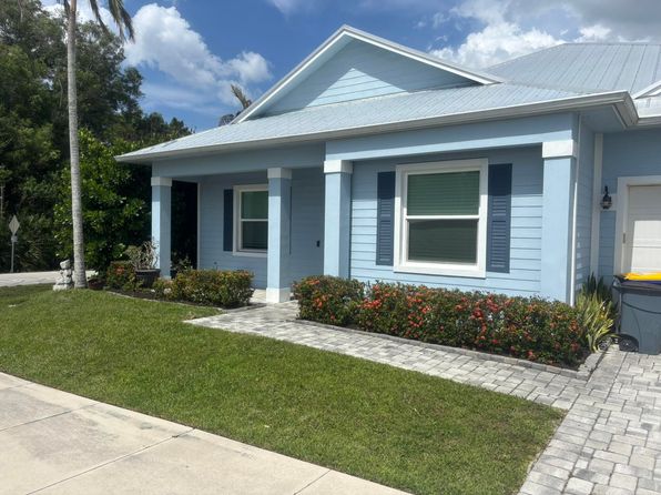 3451 SW Loggerhead Ct