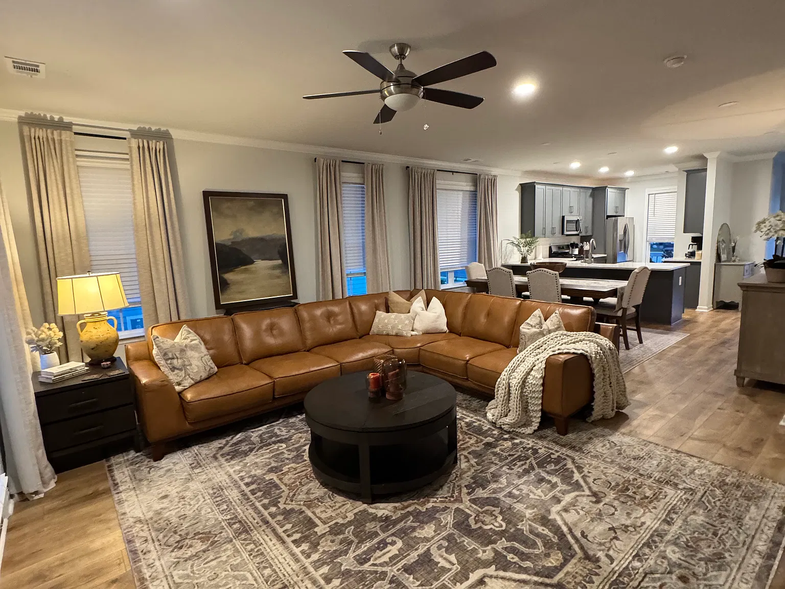 3 bed, 1822 sqft, $1,995 — Photo 3