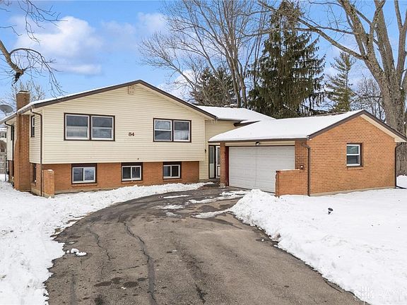 3rd image of 84 Waterford Dr