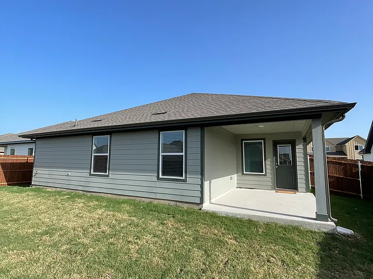 744 Sweet Pea Dr — Photo 28