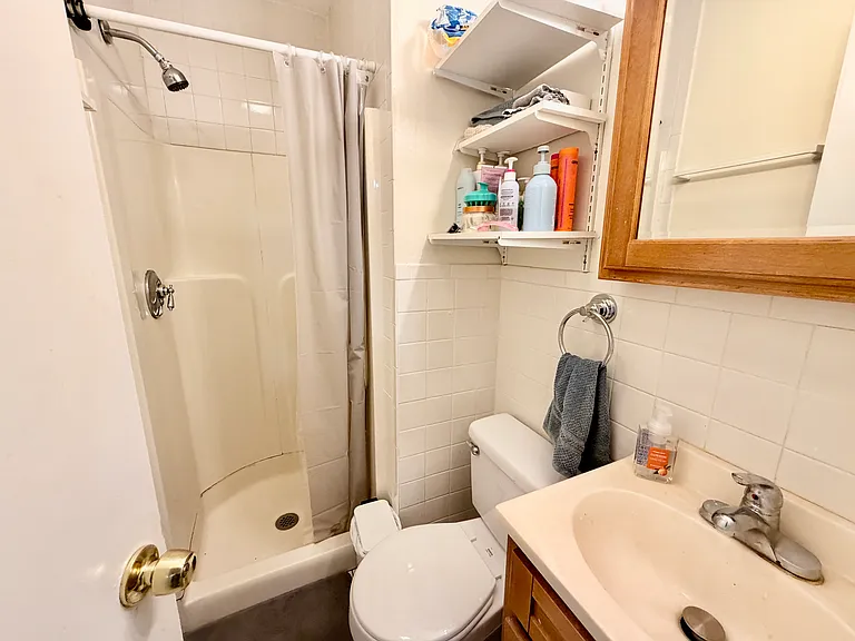 21 Park Vale Ave #11 — Photo 11