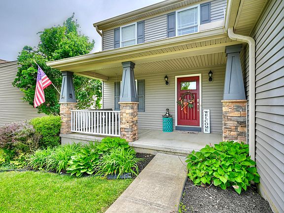 3rd image of 390 Molise Cir