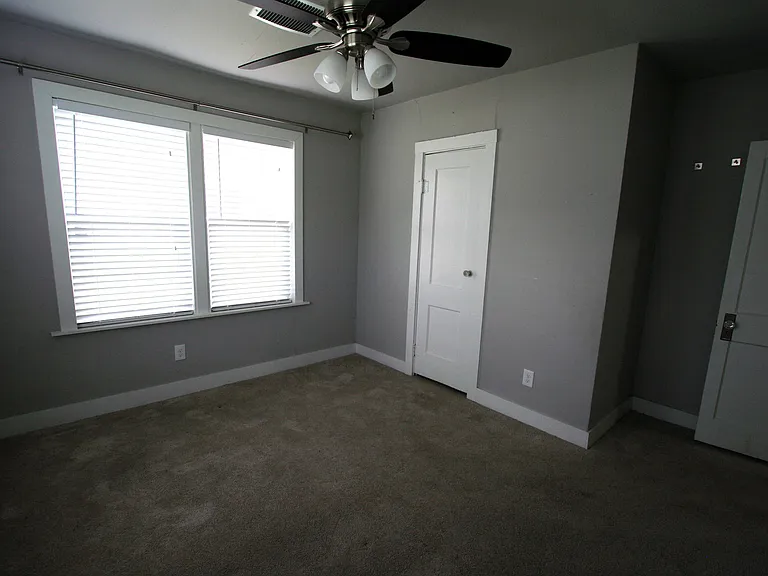 305 Gilchrist Ave — Photo 16