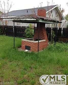 5th image of 561 E Barney Ave