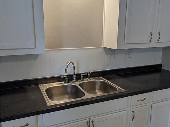 4th image of 3101 Muriel Ave