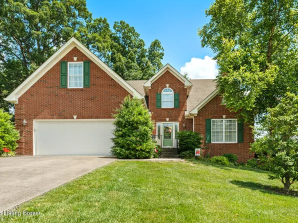 2018 Prestwick Dr, La Grange, KY 40031