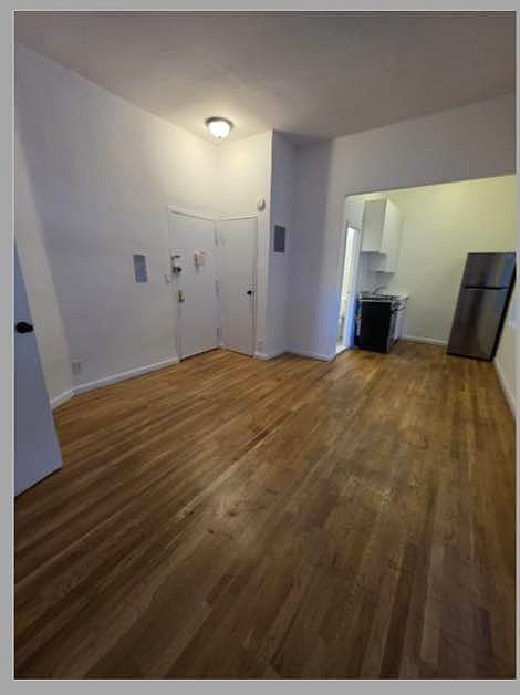 2nd image of 200 W 81st St APT 3