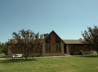 3570 Byron Rd, Howell, MI 48855