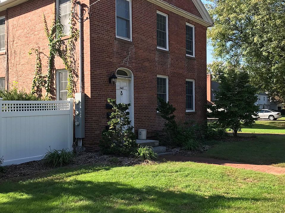 1st image of 1665 Main St #A
