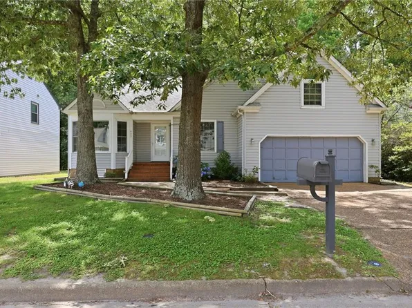 932 Lowry Pl, Newport News, VA 23608