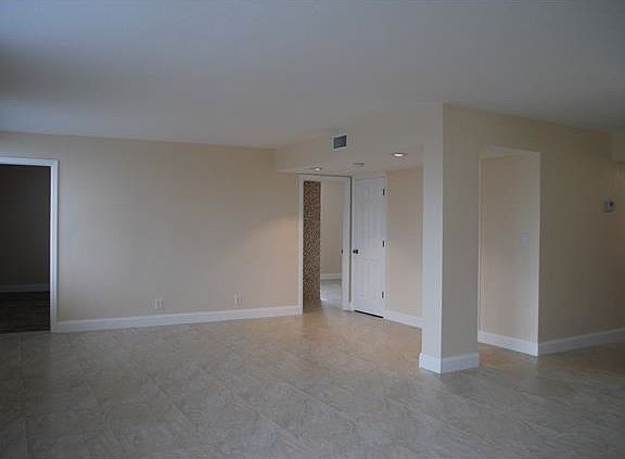 4th image of 9143 SW 77th Ave APT B408