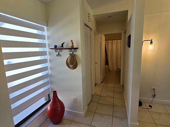 2nd image of 5 Rogart Cir #5