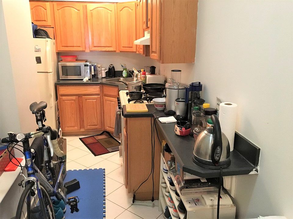 1st image of 115 E 102nd St APT 1B