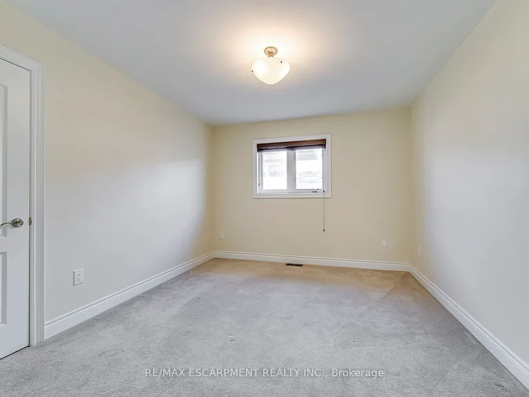 2492 Chaplin Rd — Photo 24