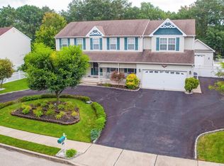 17 Ridgemont Dr, Lanoka Harbor, NJ 08734